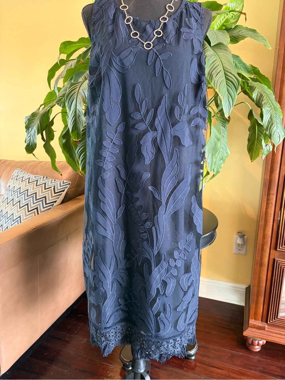 NWT! Chico’s Navy Travelers dress appliqué emblem shift midi - Size 2/Large